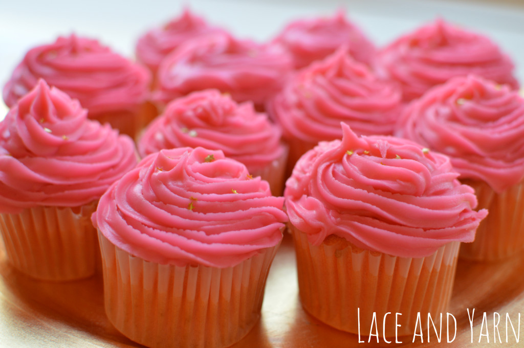 Twinkle Twinkle little star cupcakes by laceandyarn.com